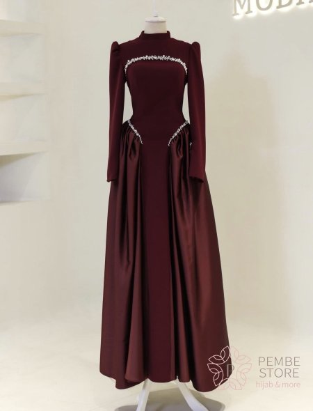 فستان زمردة خمري